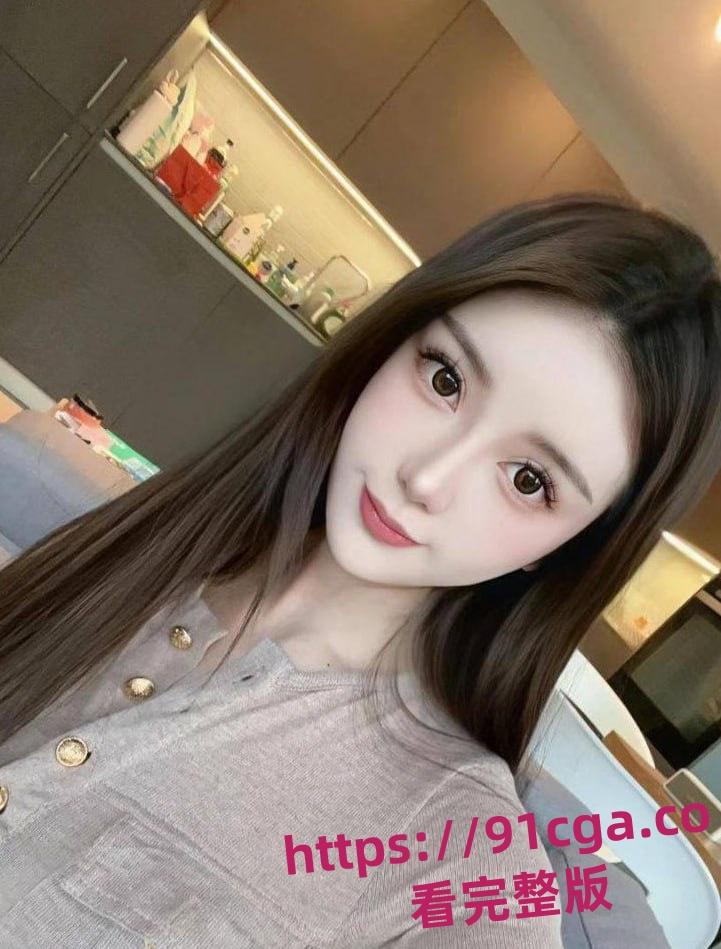 上海浦东新区名媛圈出了名的头牌张佳怡 下海卖逼捞钱无底线终被冤种大哥曝光。-4