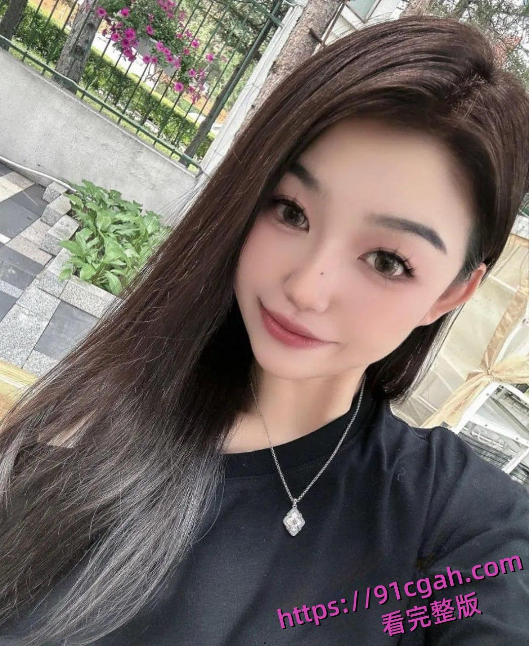 极品巨乳御姐尤物调教成母狗口交毒龙舔脚简直就是资本的玩具-4