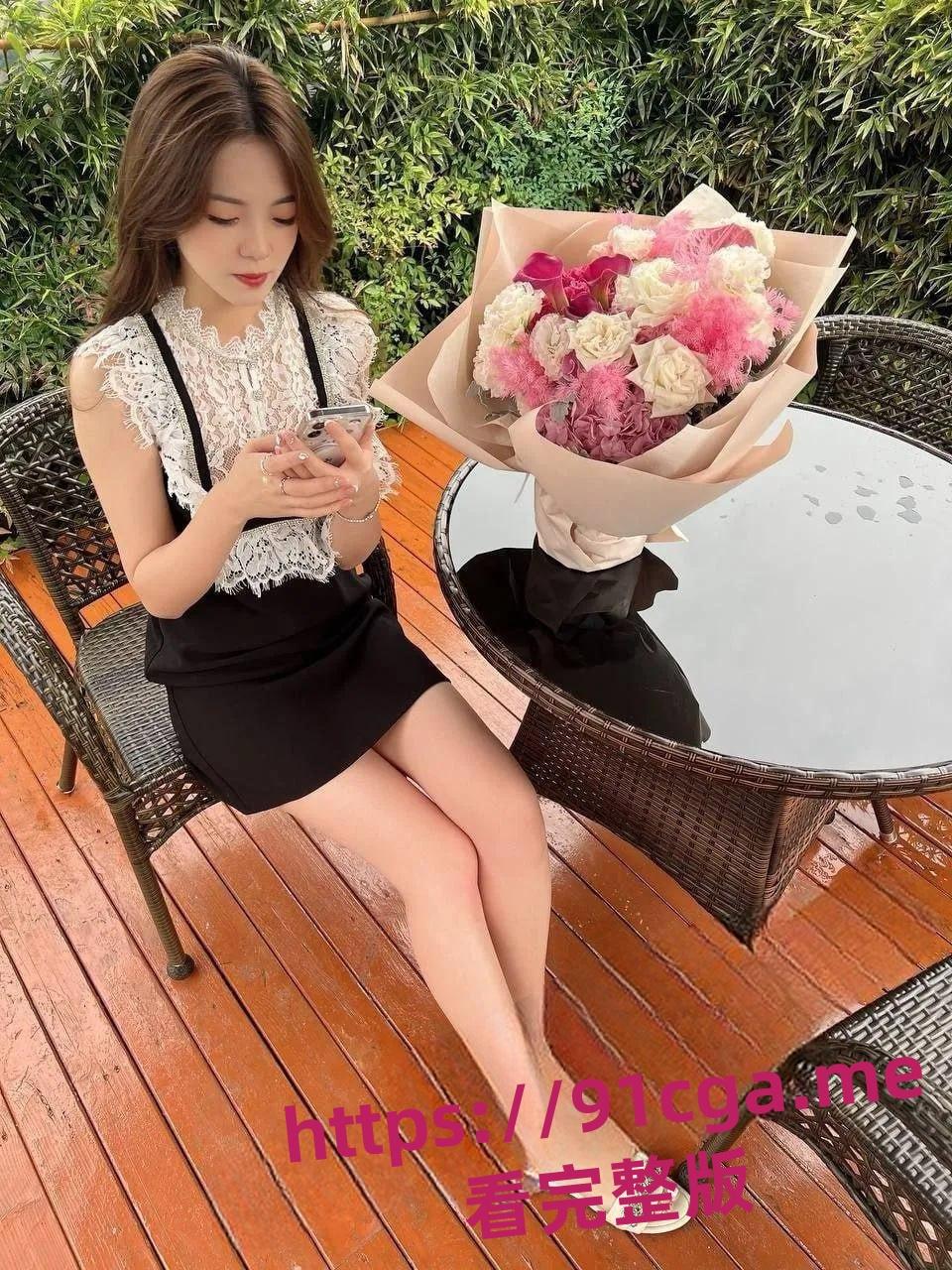 江苏盐城极品少妇趁老公不在家放飞自我疯狂约炮-1