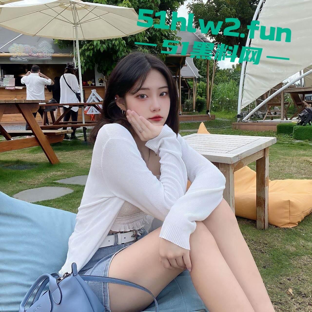 上海戏剧学院系花【王欣彤】绝美颜值学生妹,高挑御姐身材逆天长腿加粉嫩小穴全裸自慰勾引金主求包养。-4