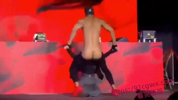 韩国妹子玩的花活就是花,超淫荡的妹子就如同是黑人们的泄欲玩具-1