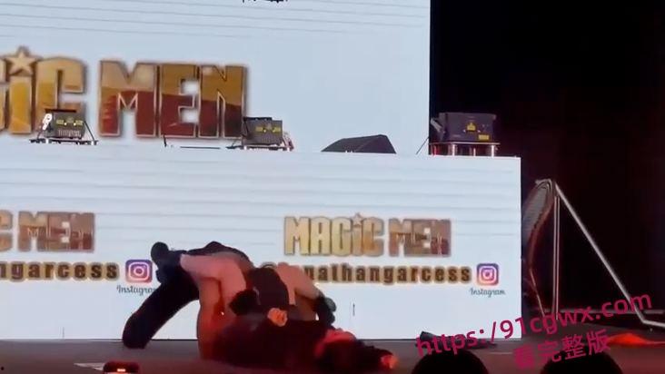 韩国妹子玩的花活就是花,超淫荡的妹子就如同是黑人们的泄欲玩具-4