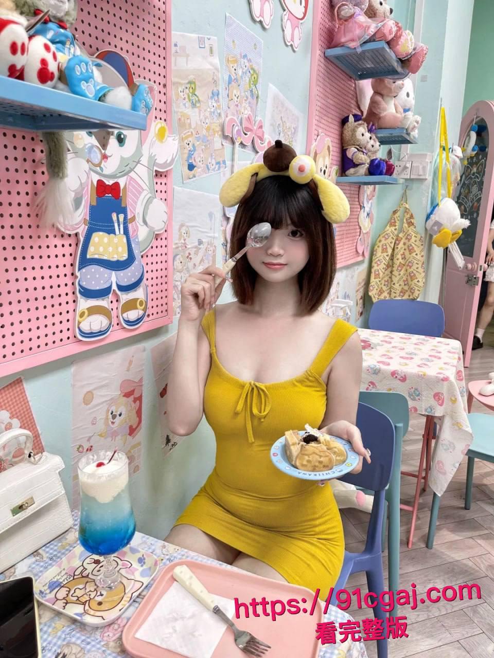 巨乳短发嫩妹遭渣男泄密视频全网疯传！奶子又大又挺被按在梳妆台对镜后入，风骚表情淫叫不断！-6