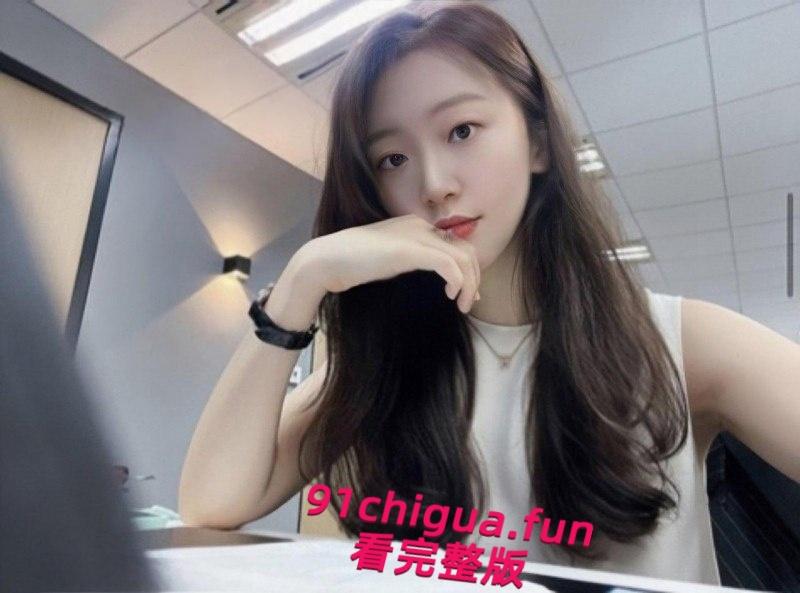 玩的就是真实,贵州毕节气质美女【王雅琪】KTV团建后被同事带到酒店暴操,淫骚浪叫反差至极!-3